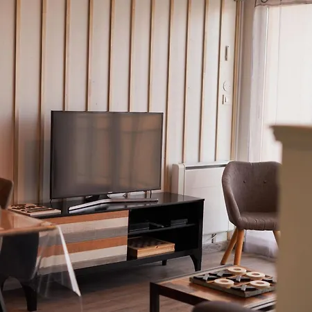 Superbe Appart.55m2 - 200m Ocean Et Parking דירה